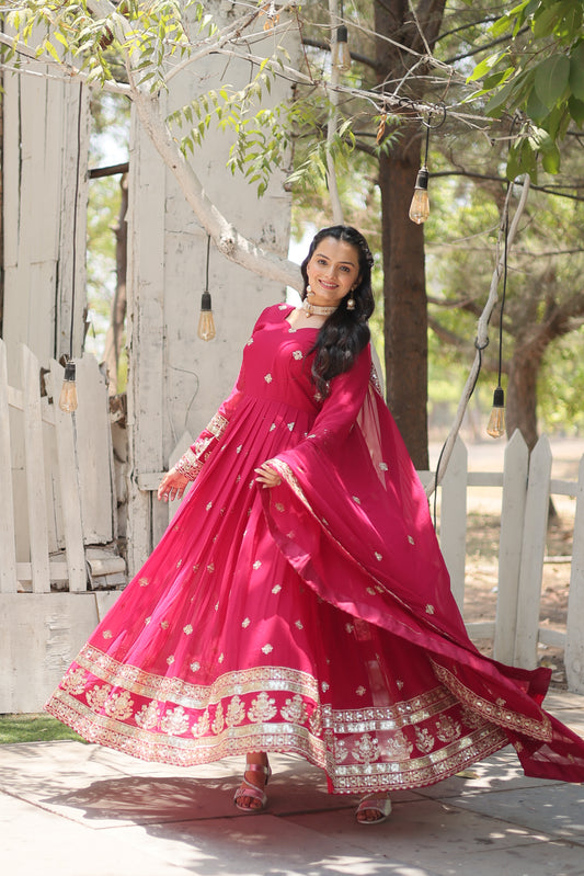 ELEGANT FAUX BLOOMING GOWN WITH OPULENT SEQUINS EMBROIDERY